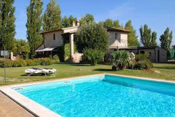 Agriturismo Le Due Torri Torre Quadrano Spello Bagian luar foto